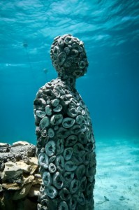 the-listener-jason-decaires-taylor-sculpture